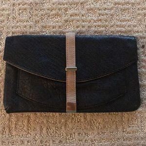 Black faux leather deux lux clutch